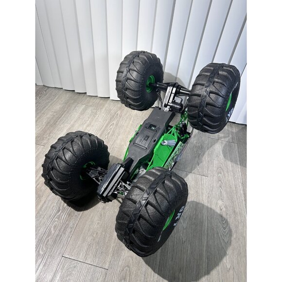 Grave Digger Mega All-Terrain 1:6 Scale Monster Jam RC • No Remote - Picture 6 of 9